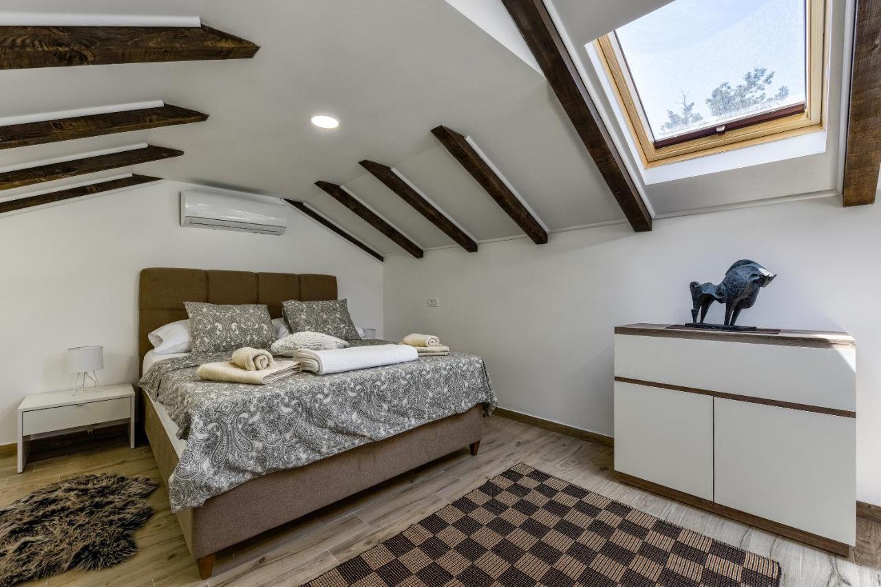 Apartment Yula Задар Екстер'єр фото